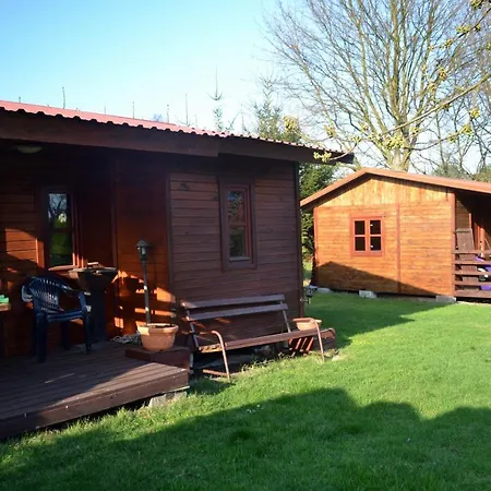 Lodge Domki Letniskowe Pod Czeresnia *